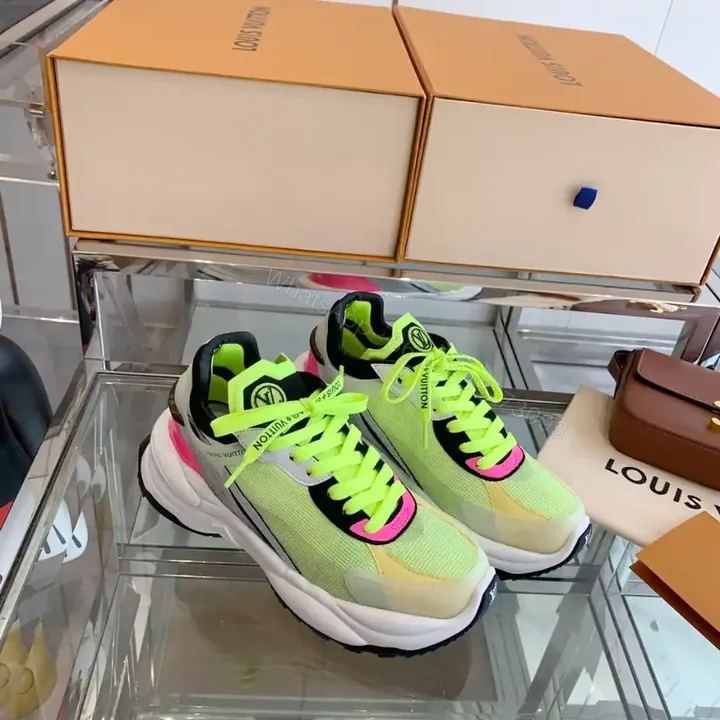 View 1 of LV WOMEN’S RUN 55 SNEAKER – LSVM062