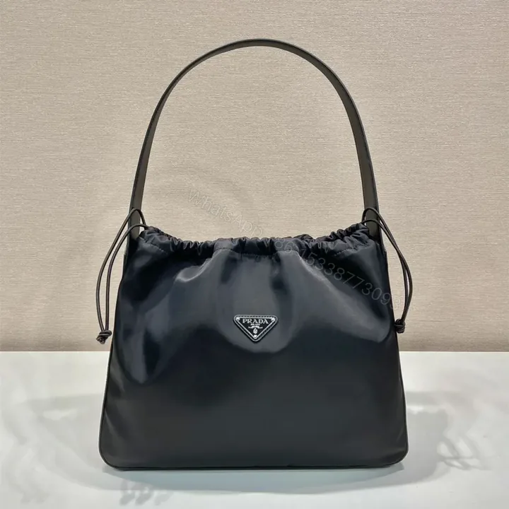View 1 of 高仿Prada*ReEdition系列B6250腋下包大號黑色免檢版