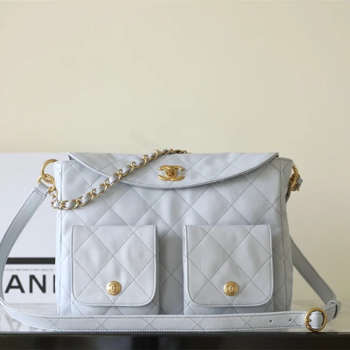 View 1 of 高仿Chanel*24P系列AS4668夾層郵差包灰色大號免檢版