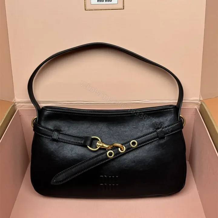 View 1 of 高仿miumiu*Aventure系列5BC182小羊皮腋下包黑色小號免檢版