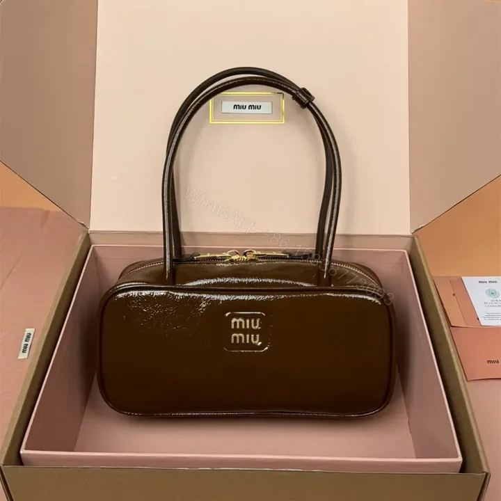 View 1 of 高仿miumiu*Beau系列5BB173漆面羊皮手提包棕色免檢版