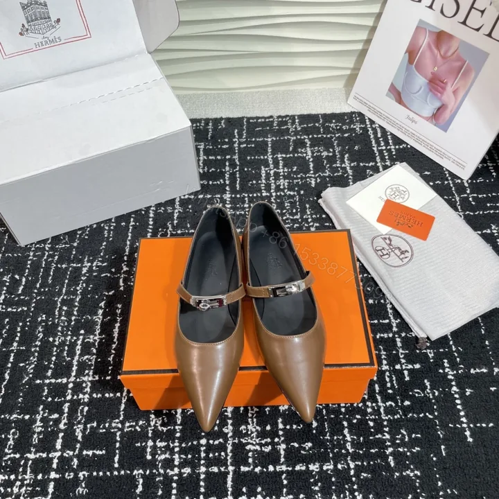 View 1 of 高仿Hermes*Kelly系列H251002Z03小牛皮休閒單鞋木色免檢版