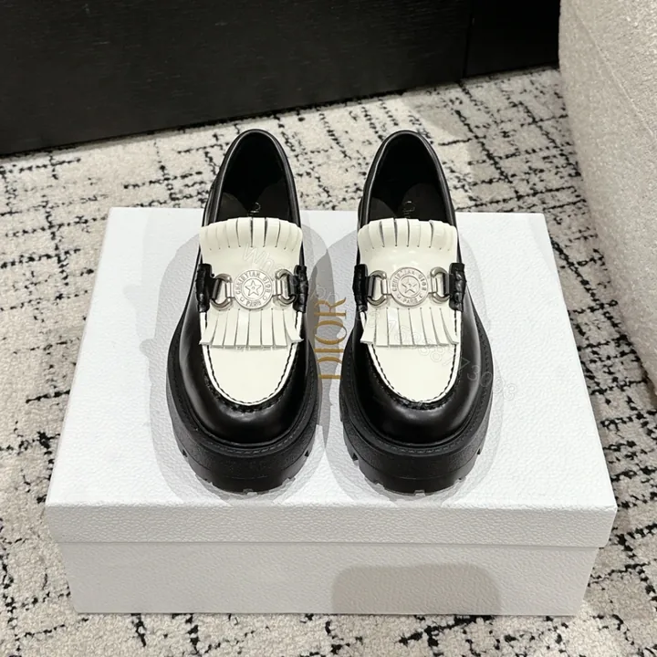 View 1 of 高仿Dior*Emblem系列KDB964女款樂福鞋黑白免檢版