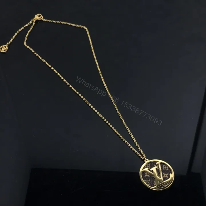 View 1 of EN – Lux LV Necklaces 085