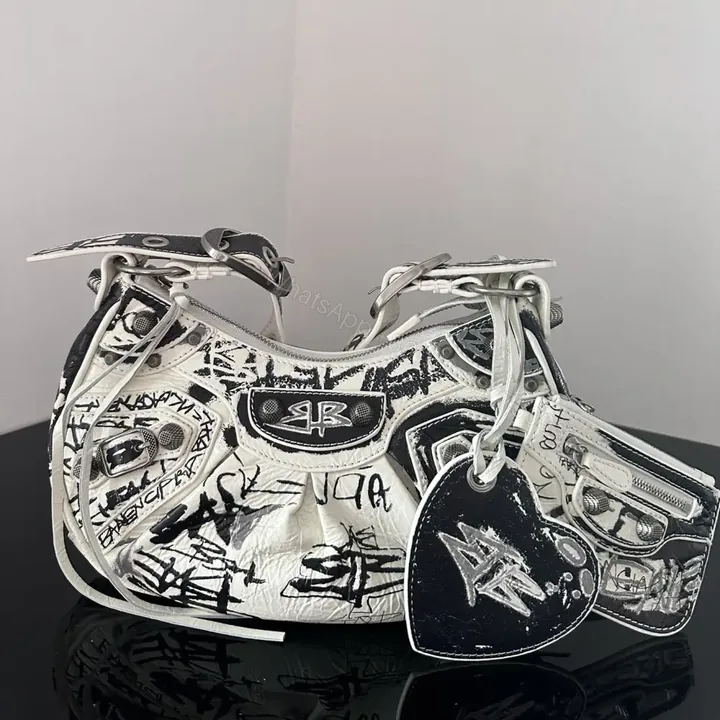 View 1 of 高仿Balenciaga*LeCagole系列餃子包塗鴉XS
