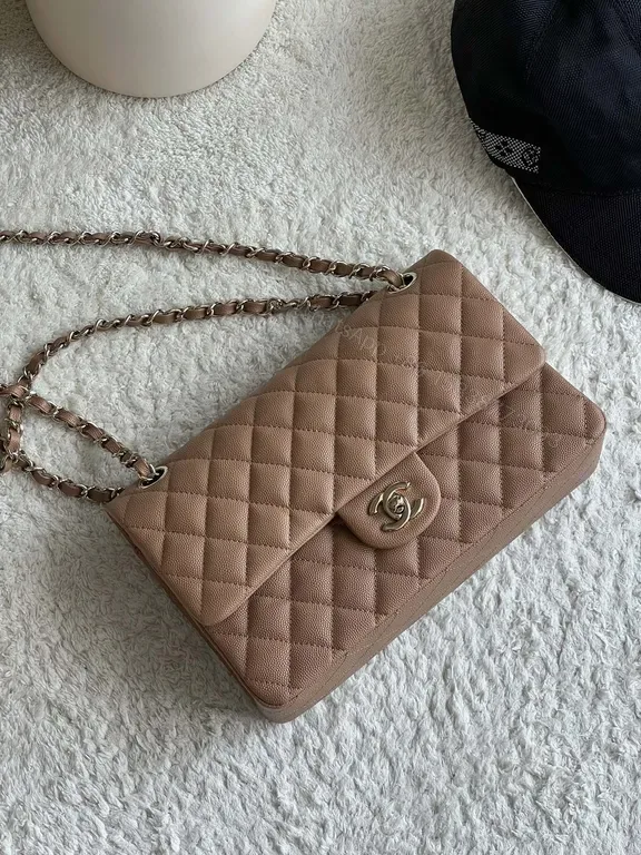 View 1 of Chic Quilted Crossbody: Timeless Luxury Everyday Bag