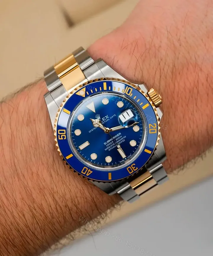 View 1 of Rolex Submariner Round case