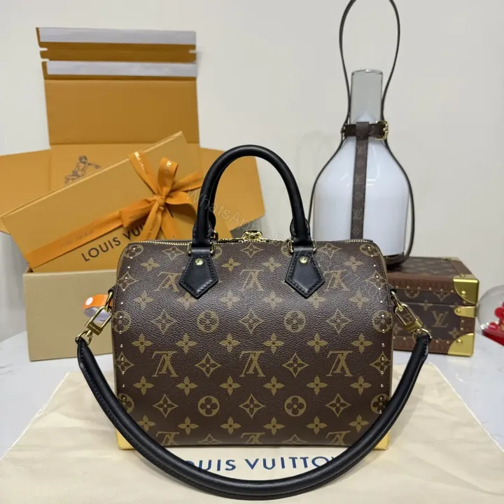 View 1 of Louis Vuitton Speedy Bandoulière Monogram canvas