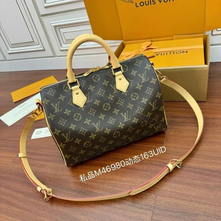 View 1 of Louis Vuitton Speedy Bandoulière 25 Handbag in Monogram