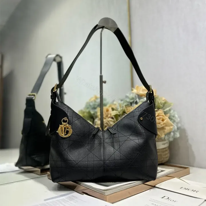 View 1 of 高仿Dior*Voyage系列M284M901小牛皮單肩包中號黑色免檢版