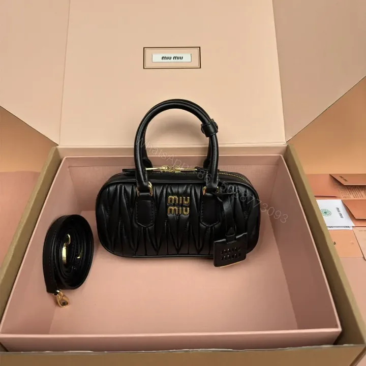 View 1 of 高仿miumiu*Arcadie系列5BP088小羊皮手袋黑色Mini免檢版