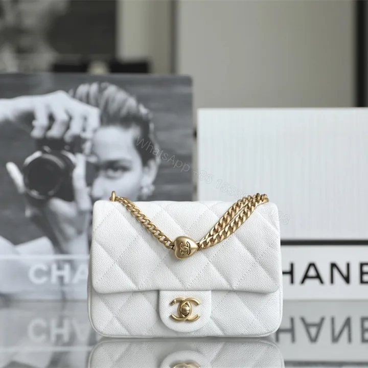 View 1 of 高仿香奈兒Chanel23P系列白色口蓋包免檢版