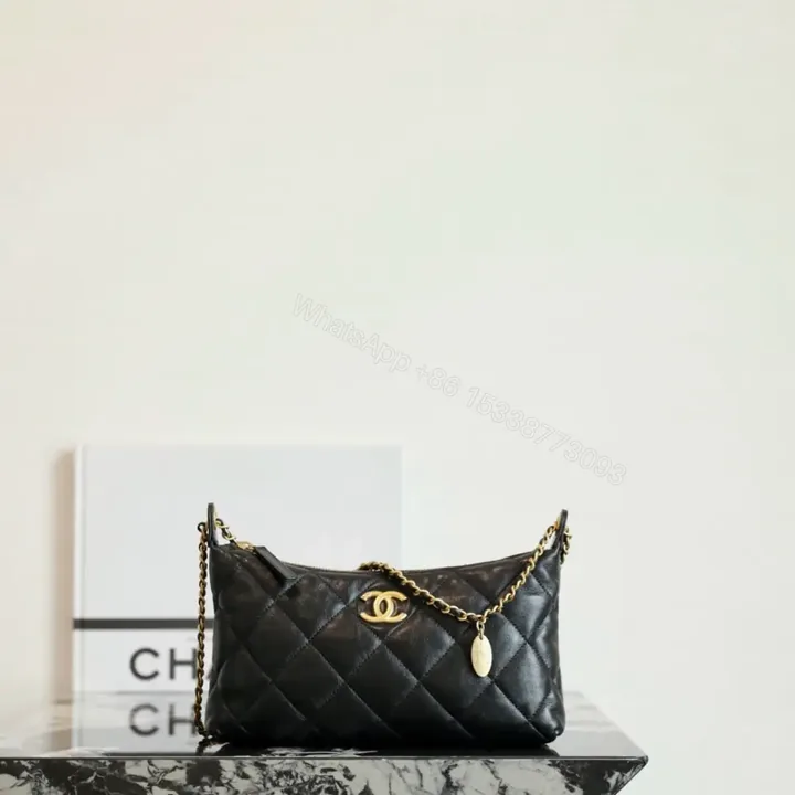 View 1 of 高仿Chanel*25S系列AS5528小羊皮腋下包黑色免檢版