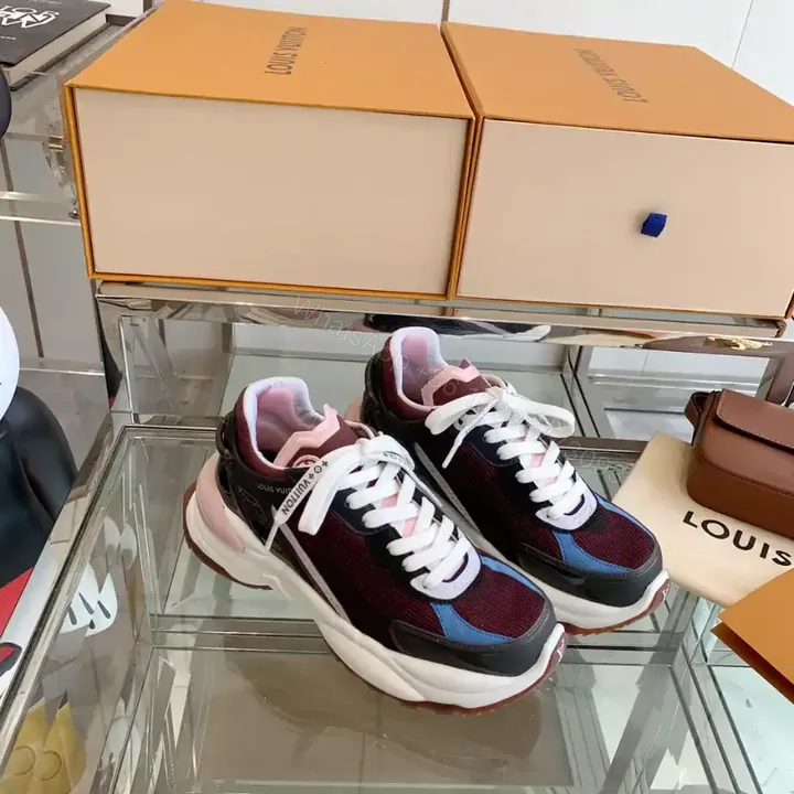 View 1 of LV WOMEN’S RUN 55 SNEAKER – LSVM063