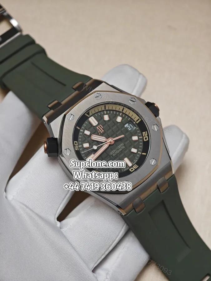 View 1 of Audemars Piguet Super Clone 1:1 Royal Oak Offshore 15720 Green Dial