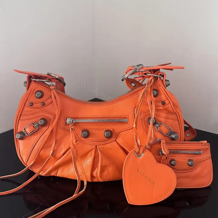 View 1 of 高仿Balenciaga*LeCagole系列餃子包橙色S
