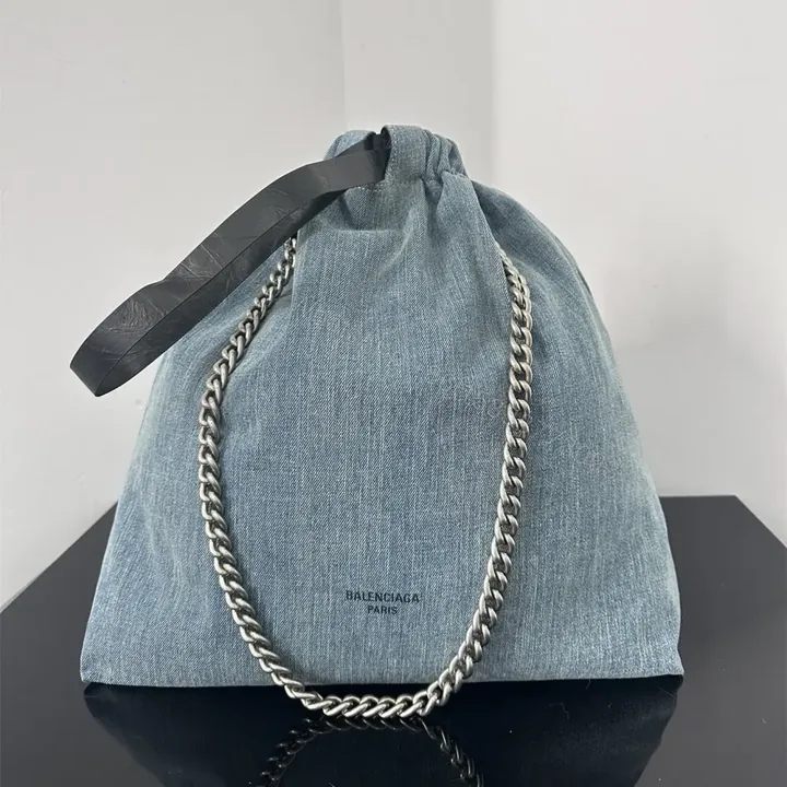 View 1 of 高仿Balenciaga2023年新款Crushtote牛仔布垃圾袋大號