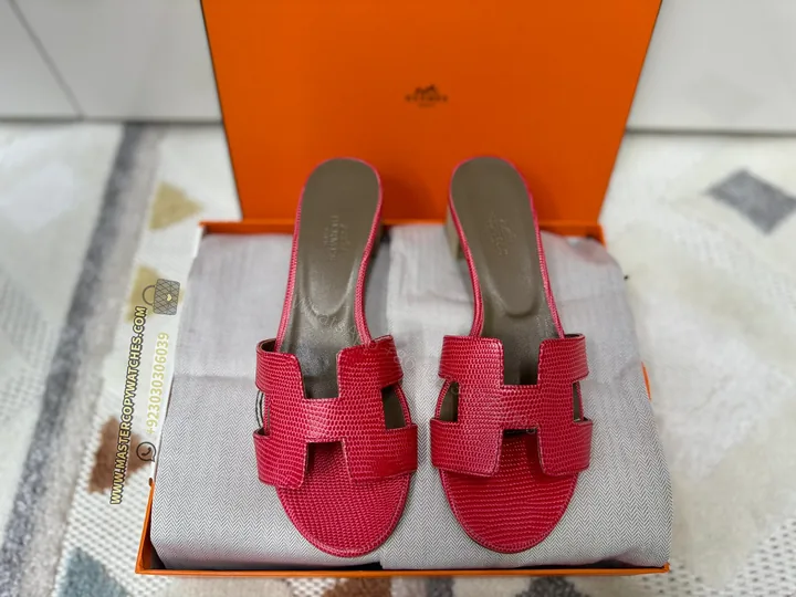 View 1 of Hermes Ladies Sandals Flat Oran Lizard Rose magneta