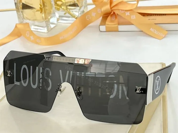 View 1 of LV SUNGLASSES – GLVT09