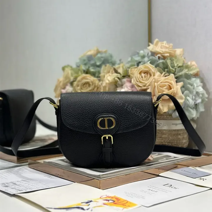View 1 of 高仿Dior*Bobby系列M933M900牛皮斜挎包黑色中號免檢版