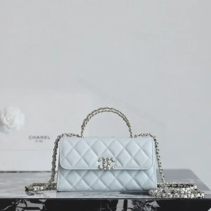 View 1 of 高仿Chanel*25S系列AP3238亮面小牛皮單肩包嬰兒藍免檢版
