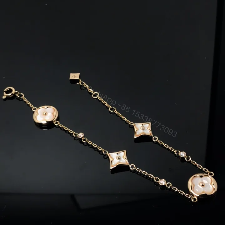 View 1 of EN – Lux LV Necklaces 036