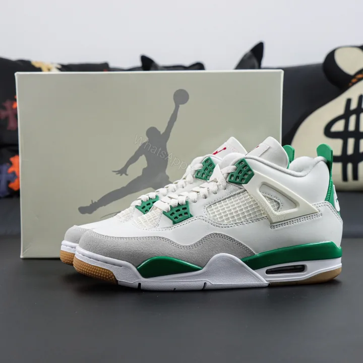 View 1 of Nike SB x Air jordan 4 Retro “Pine Green” Reps