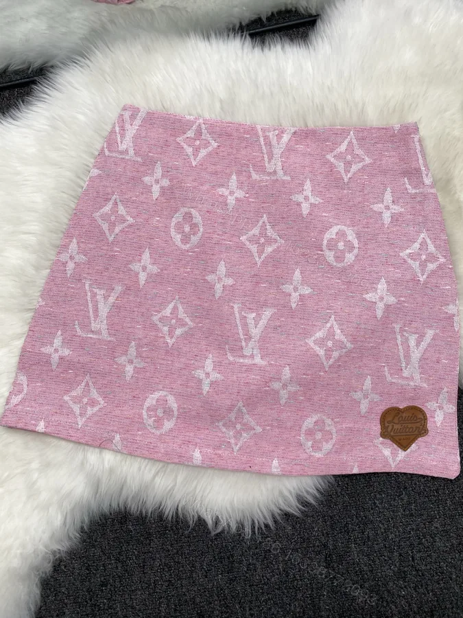 View 1 of LV A貨女士粉色Monogram針織短裙皮標點綴甜美款