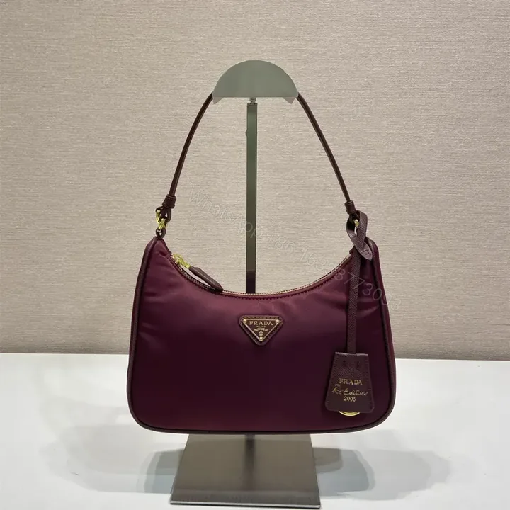 View 1 of 高仿Prada*RE-Nylon系列1N204M腋下包酒紅色Mini免檢版