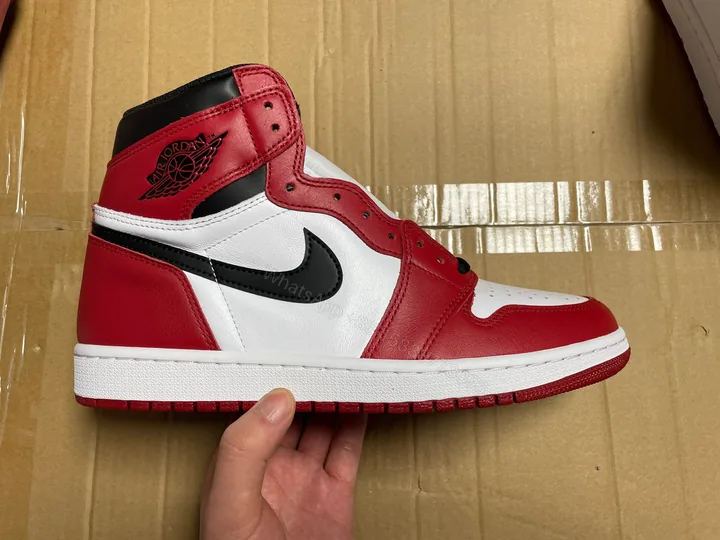 View 1 of Jordan 1 Retro Chicago (2015)