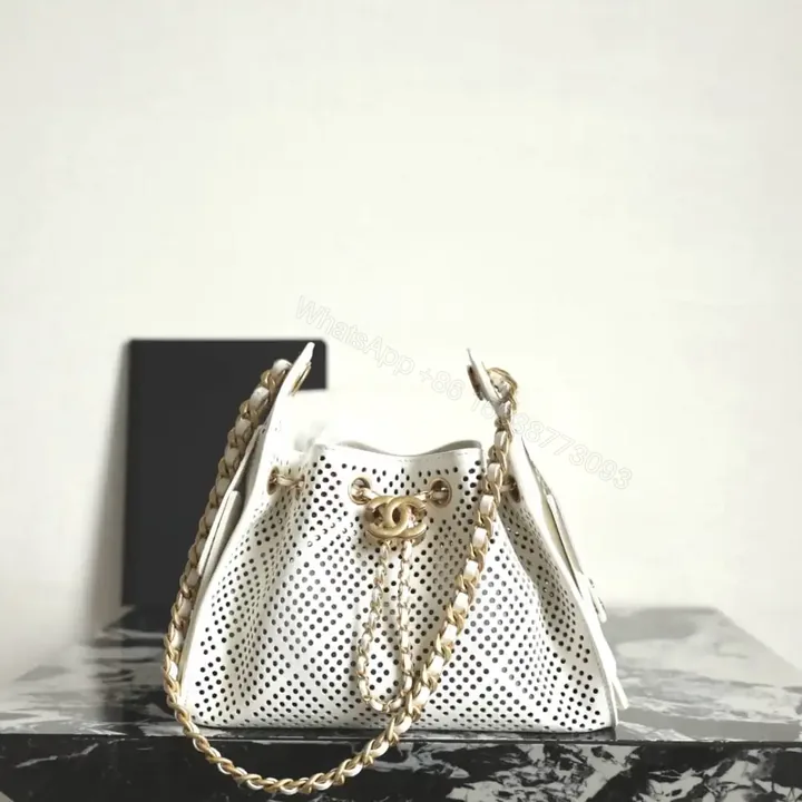 View 1 of 高仿Chanel*26P/25Bag系列AS5631小牛皮鏤空單肩包白色免檢版