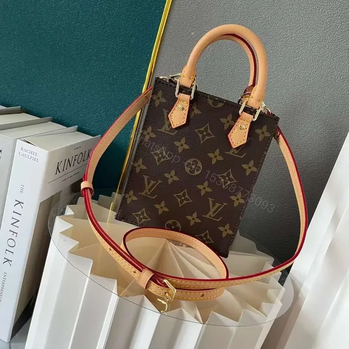 View 1 of LOUIS VUITTON
