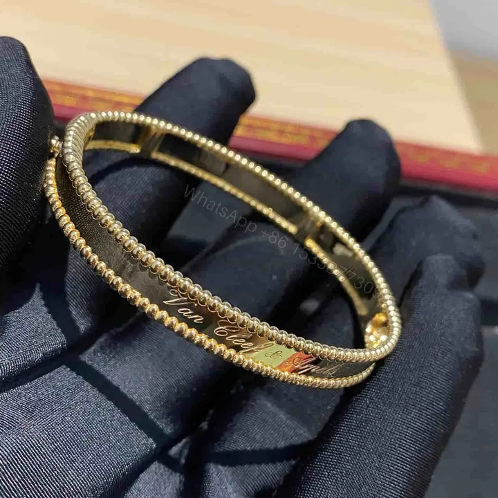 View 1 of VCA Perlee Signature Bracelet Yellow Gold VCARP3K600