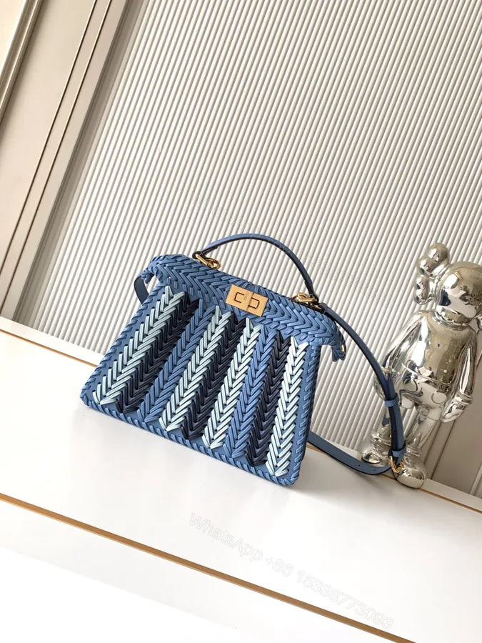 View 1 of Fendi A貨 Peekaboo 編織迷你包 藍色時尚斜背包