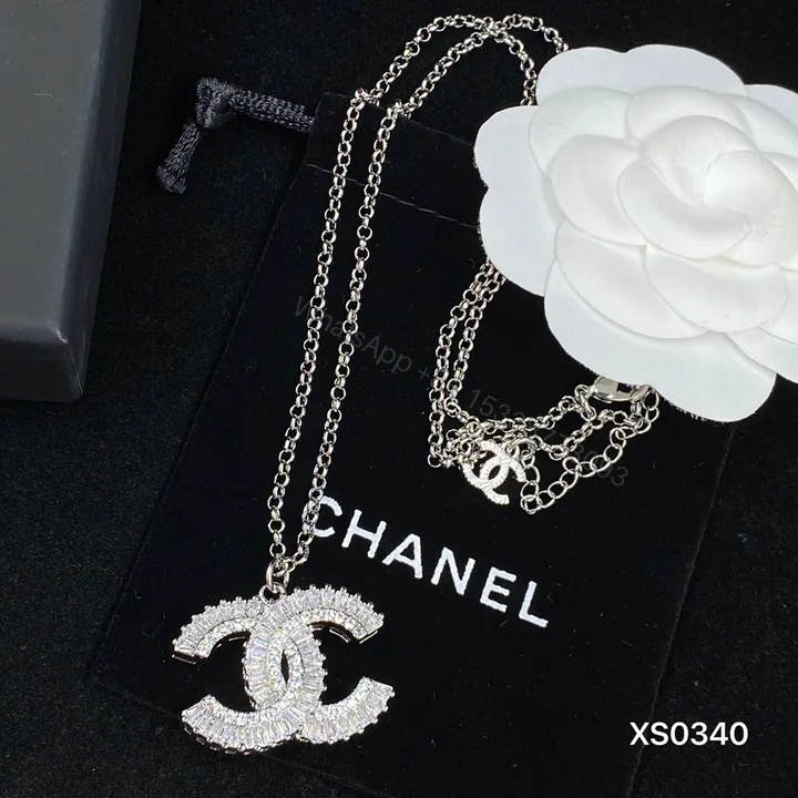 View 1 of EN – Lux Chanel Necklaces 040