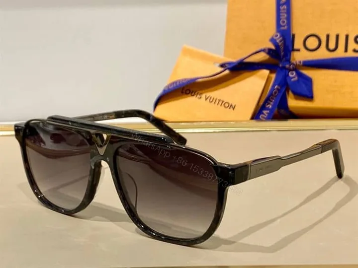View 1 of LV SUNGLASSES – GLVT06