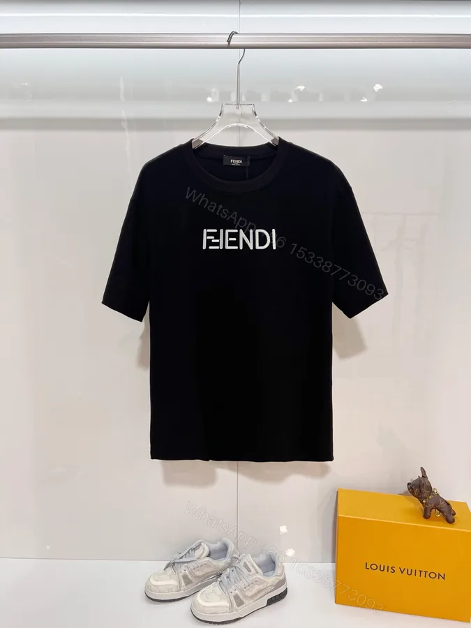 View 1 of FENDI一比一簡約字母黑色短袖T恤精品百搭款