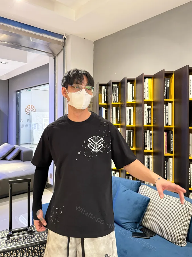 View 1 of Balenciaga 高仿T恤 男款黑色噴漆做舊LOGO寬鬆短袖上衣