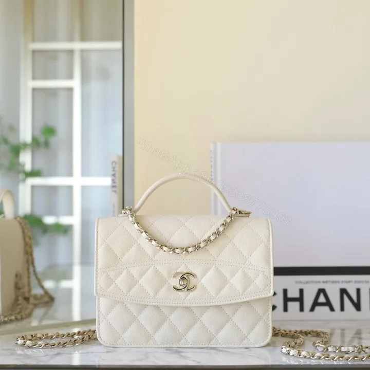View 1 of 高仿Chanel*25C系列AS4406小球紋牛皮郵差包白色免檢版