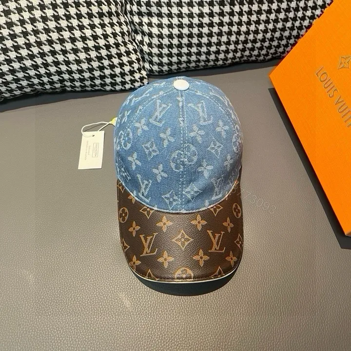 View 1 of LV 高仿老花牛仔棒球帽 雙材質混搭復古設計