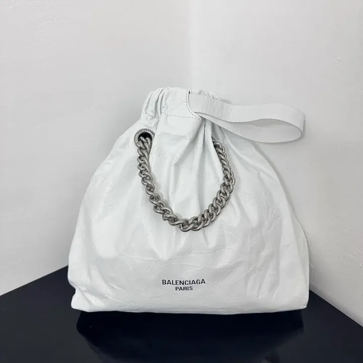 View 1 of 高仿Balenciaga2023Crushtote褶皺牛皮手拎袋小號