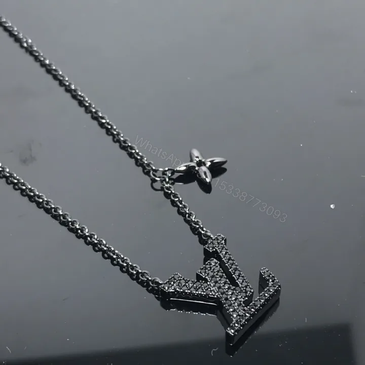 View 1 of EN – Lux LV Necklaces 023