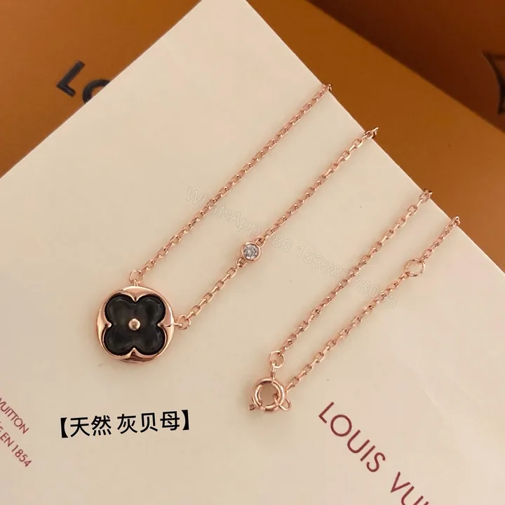 View 1 of LV 高仿灰貝母花圓牌項鍊 玫瑰金鑲嵌水鑽款