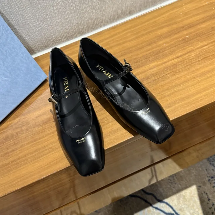 View 1 of 高仿Prada*1F826N方頭皮質塔扣平跟單鞋黑色免檢版