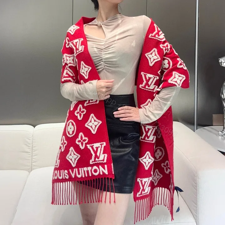 View 1 of LV A貨紅色LOGO羊毛圍巾冬季保暖百搭流行時尚單品推薦