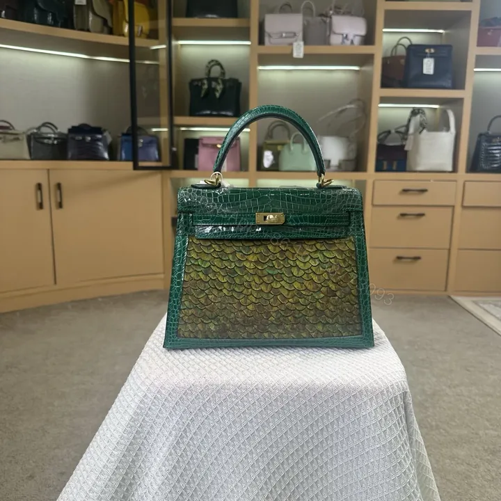 View 1 of Hermes Kelly 25cm Emerald Green Gold Hardware