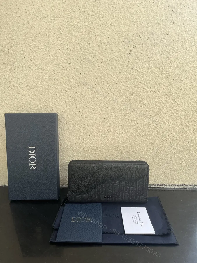 View 1 of Dior 高仿男士長夾 老花拼皮革設計 黑色精品款