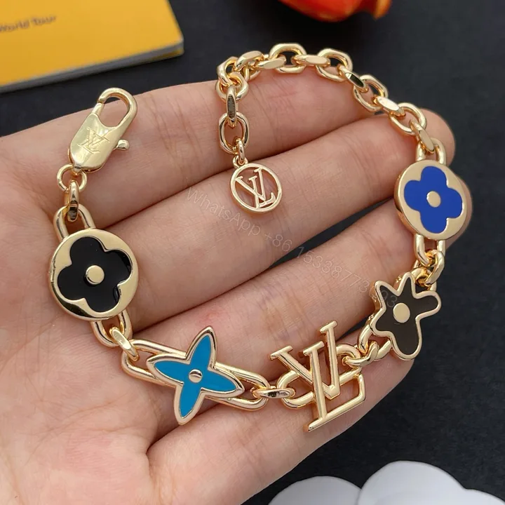 View 1 of LV A貨金色手鍊 彩色花卉與LOGO組合設計 俏皮風格飾品