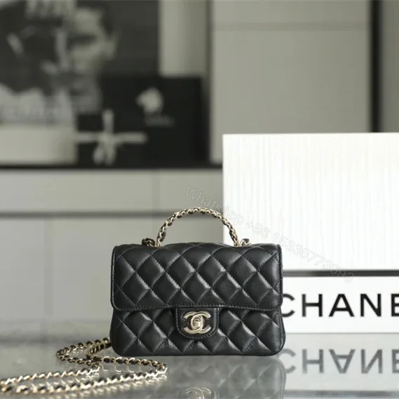 View 1 of 香港高仿Chanel23A系列水鑽手提口蓋包免檢版