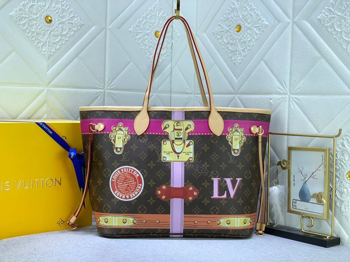 View 1 of New Arrival Bag LUV 811